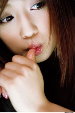 浴室里強(qiáng)摁做開腿呻吟的漫畫圖片